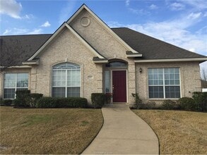 213 Navarro Dr in College Station, TX - Building Photo - Building Photo