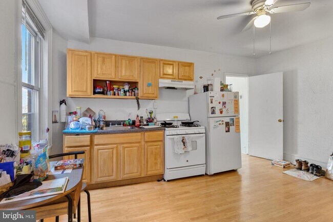 131 W Susquehanna Ave-Unit -2F in Philadelphia, PA - Building Photo - Building Photo