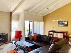 1905 Alga Rd in Carlsbad, CA - Building Photo - Building Photo