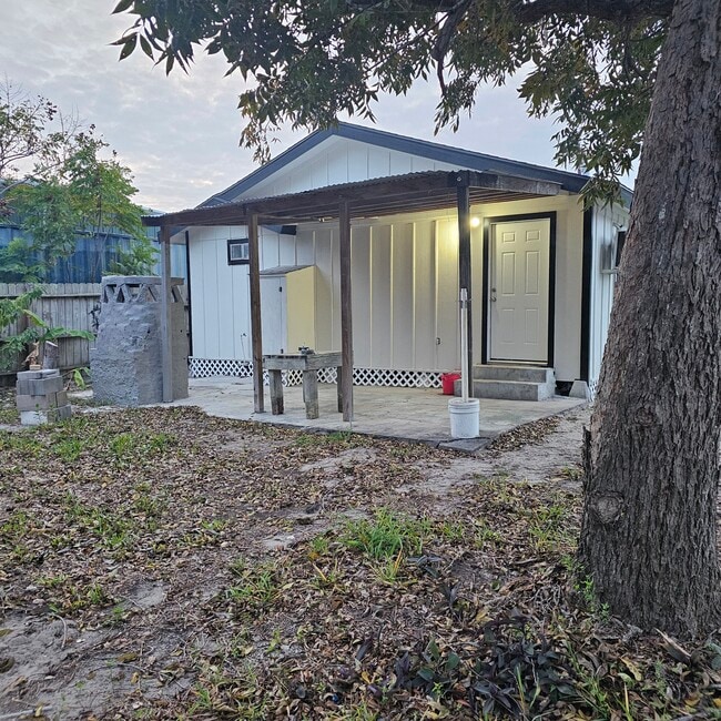 512 N Gagon St in Rockport, TX - Building Photo - Building Photo