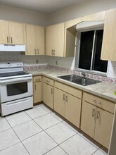 4265 NW 4th St, Unit 4265 in Miami, FL - Building Photo - Building Photo