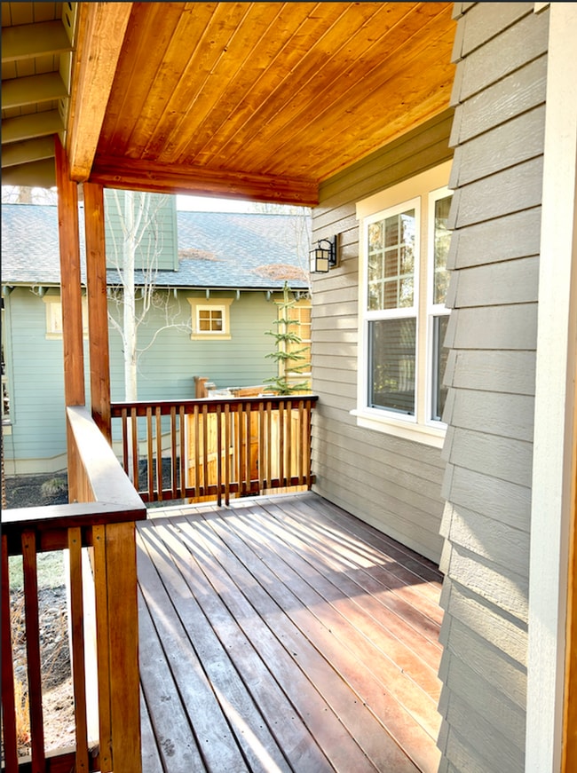 2389 NW High Lakes Loop in Bend, OR - Building Photo - Building Photo