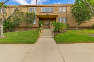 5510 Adelaide Ave in San Diego, CA - Building Photo