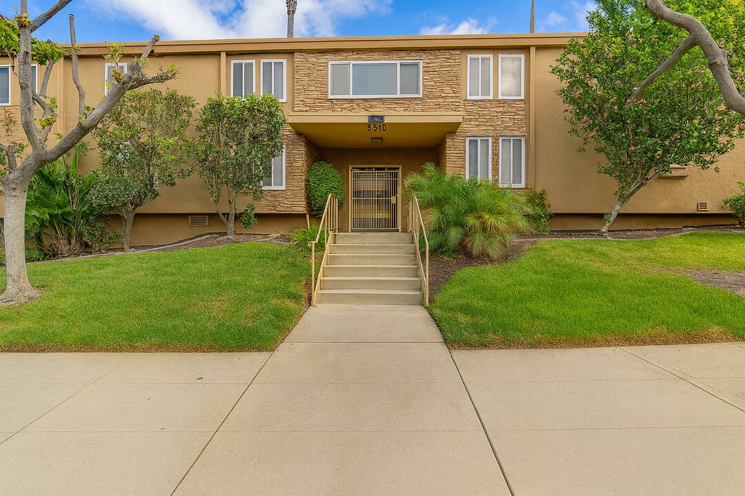 5510 Adelaide Ave in San Diego, CA - Building Photo