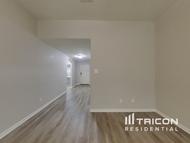 6211 Still Meadow in San Antonio, TX - Foto de edificio - Building Photo