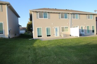 8931 Broken Spoke Dr in Lincoln, NE - Building Photo