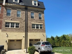 818 Admirals Way in Oxon Hill, MD - Building Photo - Building Photo