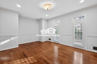 986 N Royal St in Alexandria, VA - Foto de edificio - Building Photo