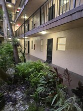 2850 Somerset Dr in Lauderdale Lakes, FL - Building Photo - Building Photo