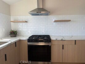 2145 McRae Dr in Los Angeles, CA - Building Photo