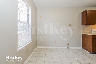 8062 Creekstone Way in Riverdale, GA - Building Photo - Building Photo