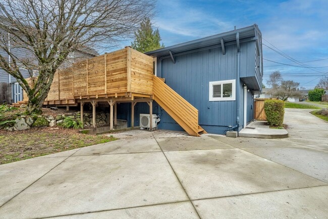 8305 224th St SW in Edmonds, WA - Building Photo - Building Photo