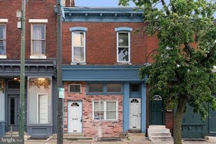 3876 Lancaster Ave, Unit 1R in Philadelphia, PA - Building Photo