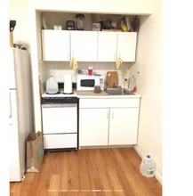 2022 Commonwealth Ave, Unit 9 in Boston, MA - Foto de edificio - Building Photo