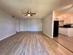 150 Pineview Rd in Jupiter, FL - Building Photo - Building Photo