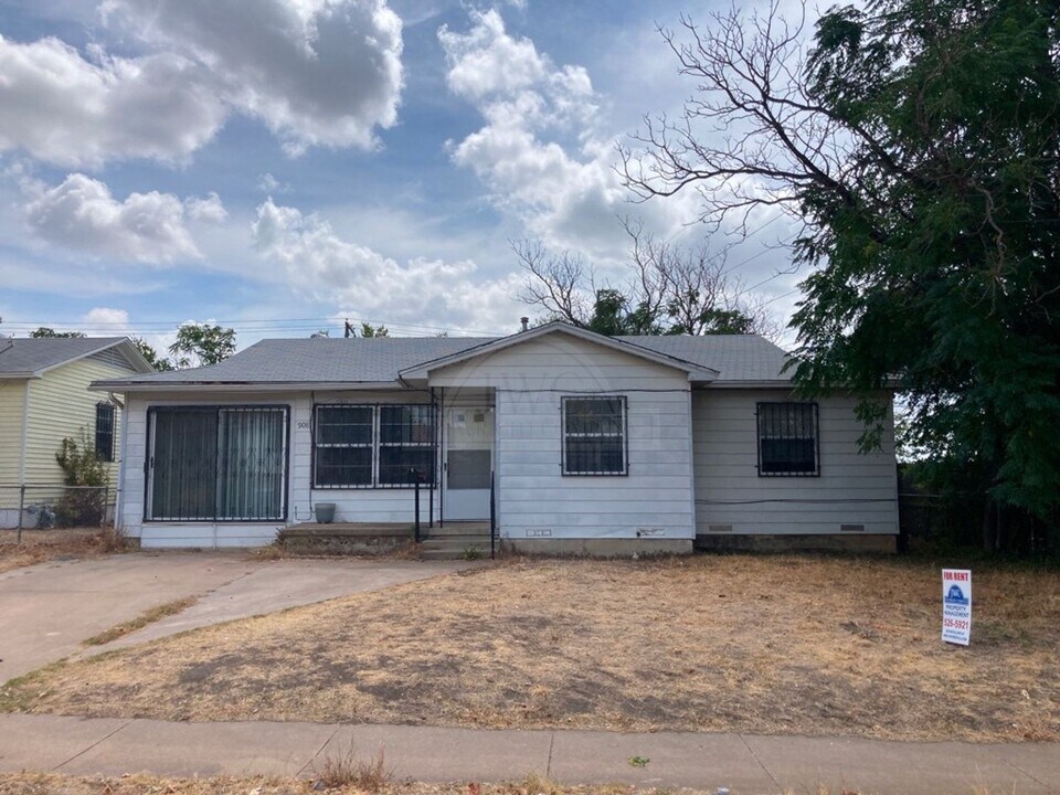 908 Jefferis Ave in Killeen, TX - Building Photo