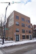 2063 W Lawrence Ave in Chicago, IL - Foto de edificio - Building Photo