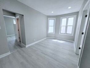2166 S 6th St in Milwaukee, WI - Building Photo - Building Photo