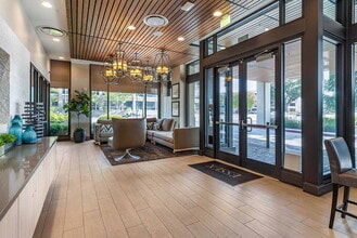 Agora at South Main in Walnut Creek, CA - Foto de edificio - Building Photo