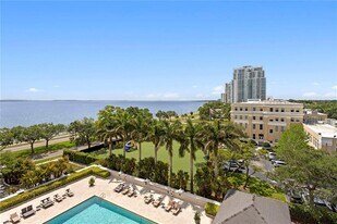 3301 Bayshore Blvd in Tampa, FL - Building Photo