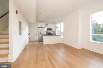 616 W Norris St-Unit -3 in Philadelphia, PA - Foto de edificio - Building Photo