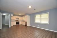 7311 Bridle Path Dr in Houston, TX - Building Photo - Building Photo