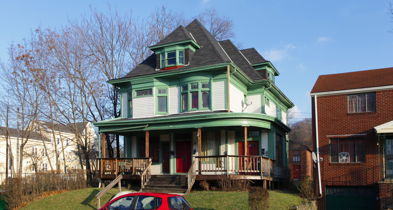 504 Coal St in Pittsburgh, PA - Building Photo