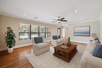 3207 Aberdeen Way in Houston, TX - Building Photo - Building Photo