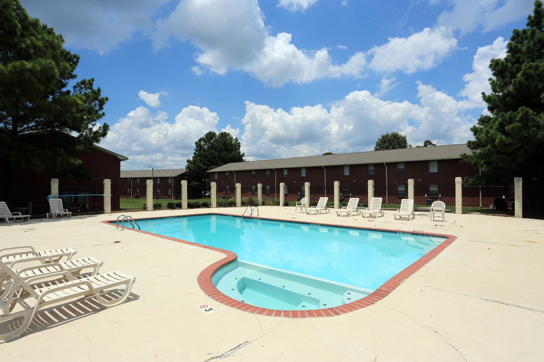 Woods of Lakeland in Flowood, MS - Building Photo