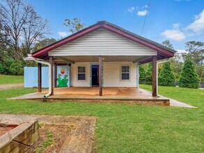 2110 Broadway Pl in Gainesville, GA - Building Photo - Building Photo