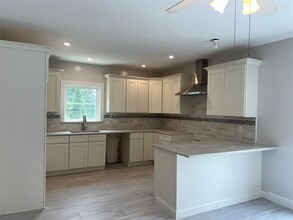 7 Alpha Pl in New Rochelle, NY - Building Photo - Building Photo