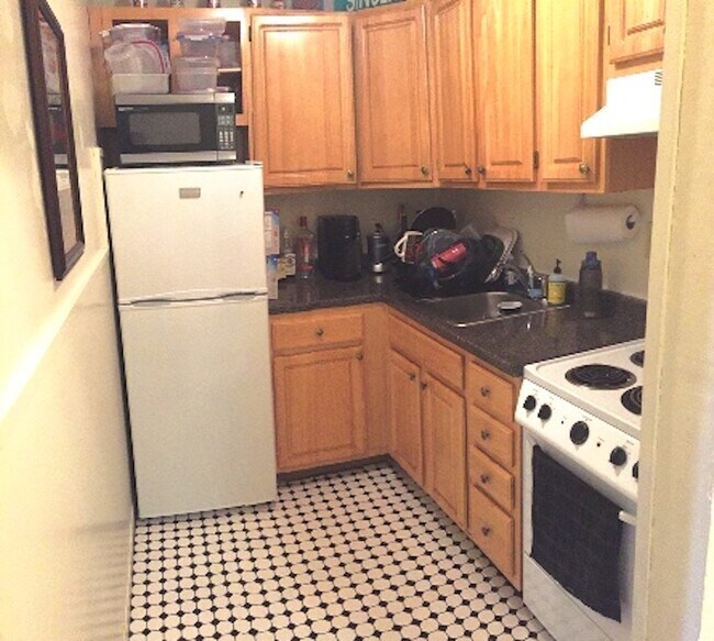 property at 471 Commonwealth Ave