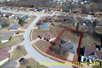 3318 S Valley View Dr in Springfield, MO - Building Photo - Building Photo