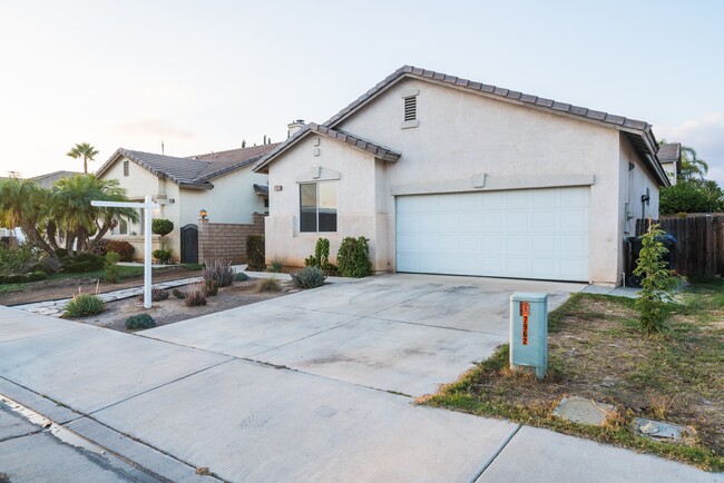 7962 Claudette Dr in Riverside, CA - Foto de edificio - Building Photo