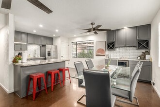 8335 E Weldon Ave in Scottsdale, AZ - Building Photo - Building Photo