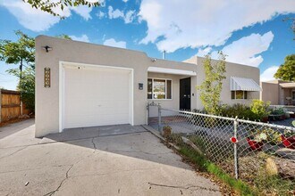 2723 Adams St NE in Albuquerque, NM - Foto de edificio - Building Photo
