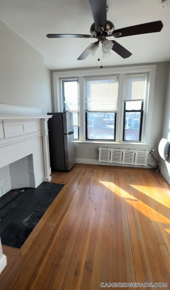 48 John F. Kennedy St in Cambridge, MA - Building Photo - Building Photo