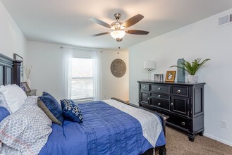 Kingwood Lakes in Kingwood, TX - Foto de edificio - Building Photo