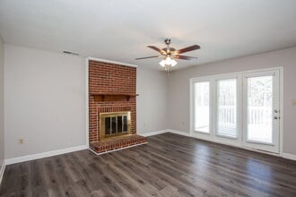 9313 Fairmead Dr in Charlotte, NC - Foto de edificio - Building Photo