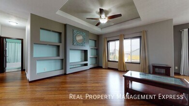 2900 S Statice Ave in Sioux Falls, SD - Building Photo - Building Photo