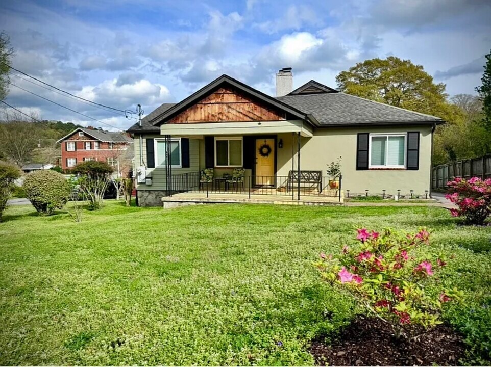 408 Broughton St in Chattanooga, TN - Building Photo