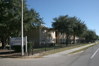 Lakewood Terrace in Lakeland, FL - Building Photo - Building Photo