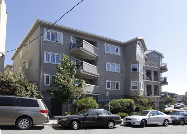 Lakeview Court in Oakland, CA - Building Photo - Building Photo