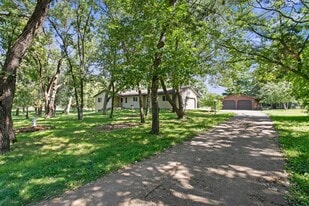 16037 Oneida St NW in Andover, MN - Building Photo