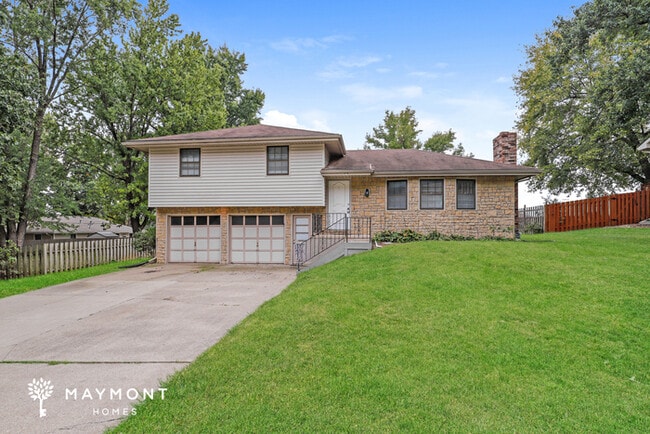 property at 409 Oakbrook Dr