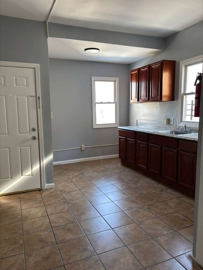 134 Seymour Ave in Newark, NJ - Building Photo - Building Photo