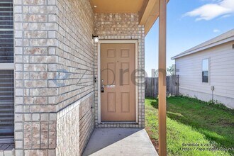 5706 Cicada Cir in Converse, TX - Building Photo - Building Photo