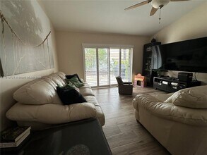 13970 Beechwood Ct in Davie, FL - Building Photo - Building Photo