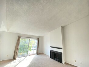 2390 Grand Ave in San Diego, CA - Building Photo - Building Photo
