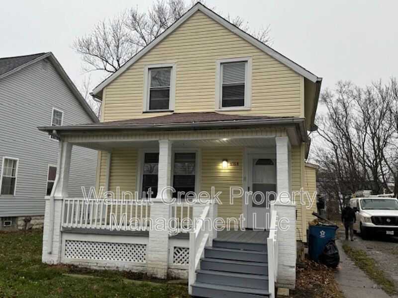 1753 E 30th St in Lorain, OH - Building Photo